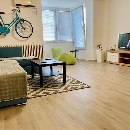 Regina's Modern Apartment2 * Skopje