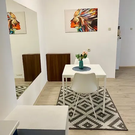 Regina's Modern Apartment2 *
