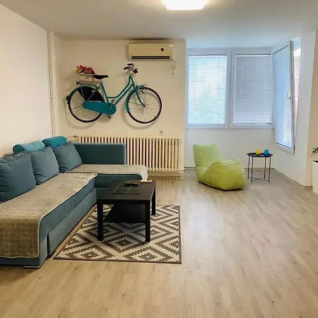Apartment Regina's Modern Apartment2 *