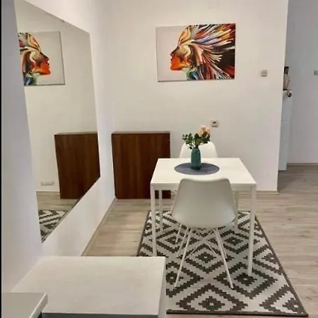 Regina's Modern Apartment2