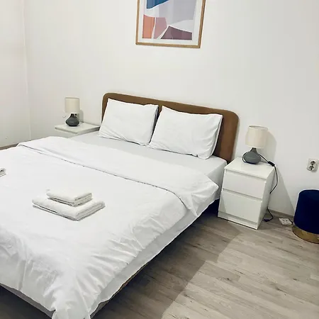 Regina's Modern Apartment2