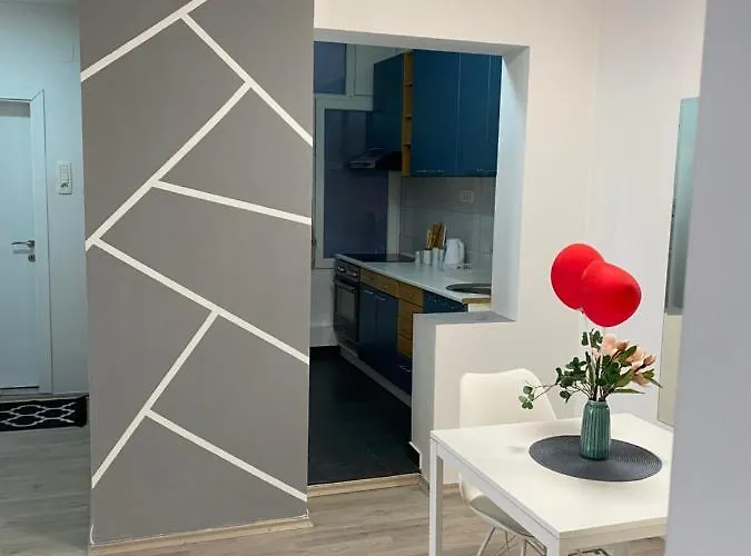 Regina's Modern Apartment2 Skopje