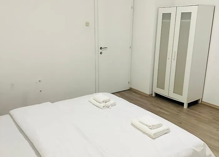 Apartament Regina's Modern Apartment2 *